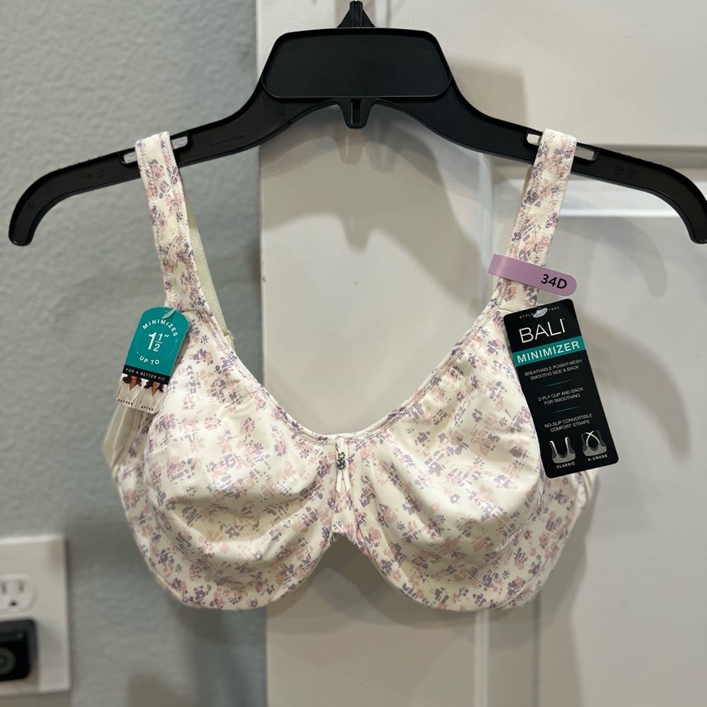 Bali Women's Floral Minimizer Bra - Cream and Pink